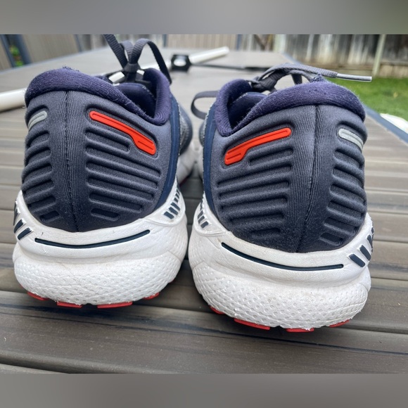 Brooks adrenaline running shoes size 11.5 men’s. - Picture 5 of 8